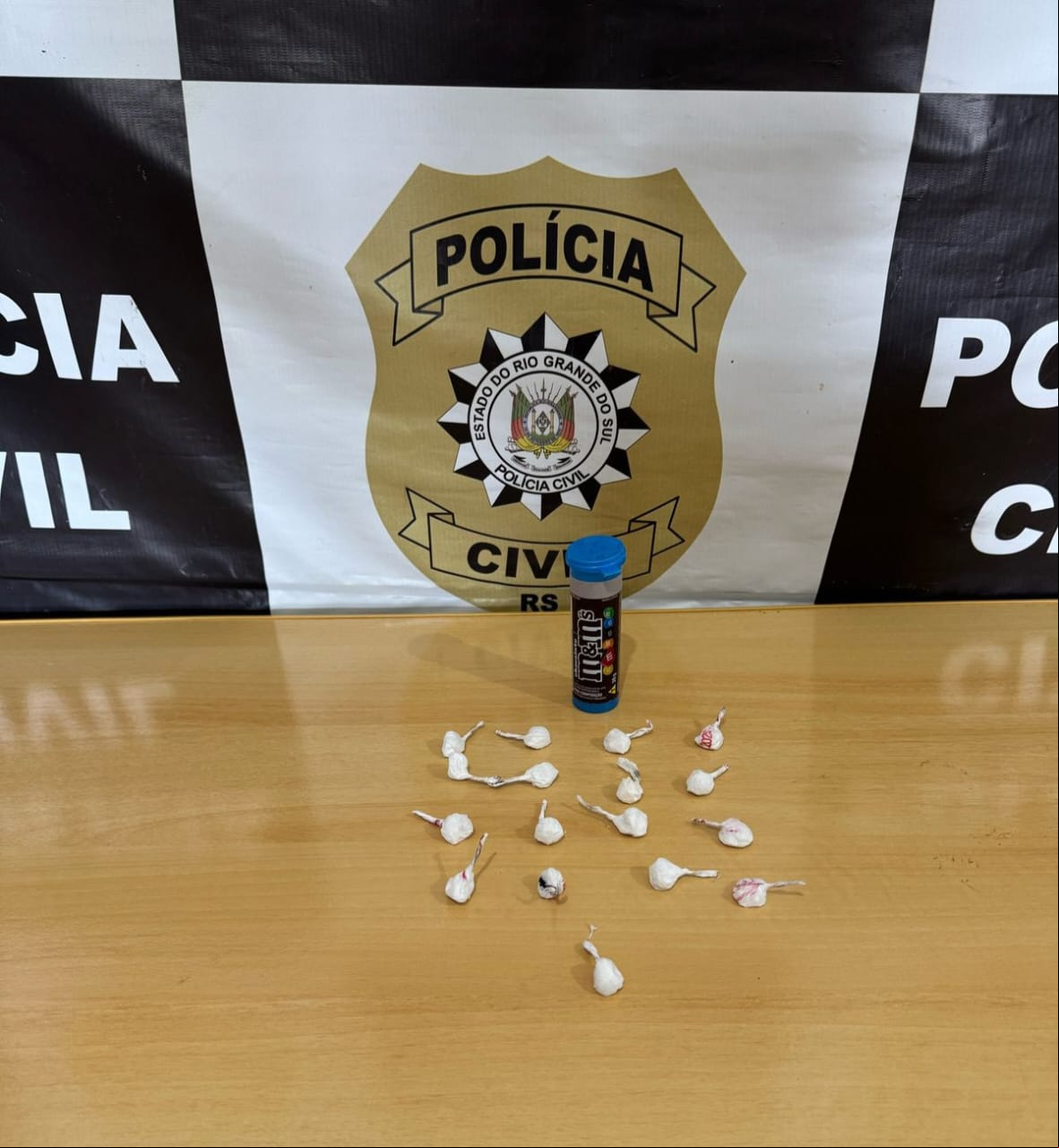 Capa Homem é preso por tráfico de drogas no Bairro Vicentinos em Sarandi