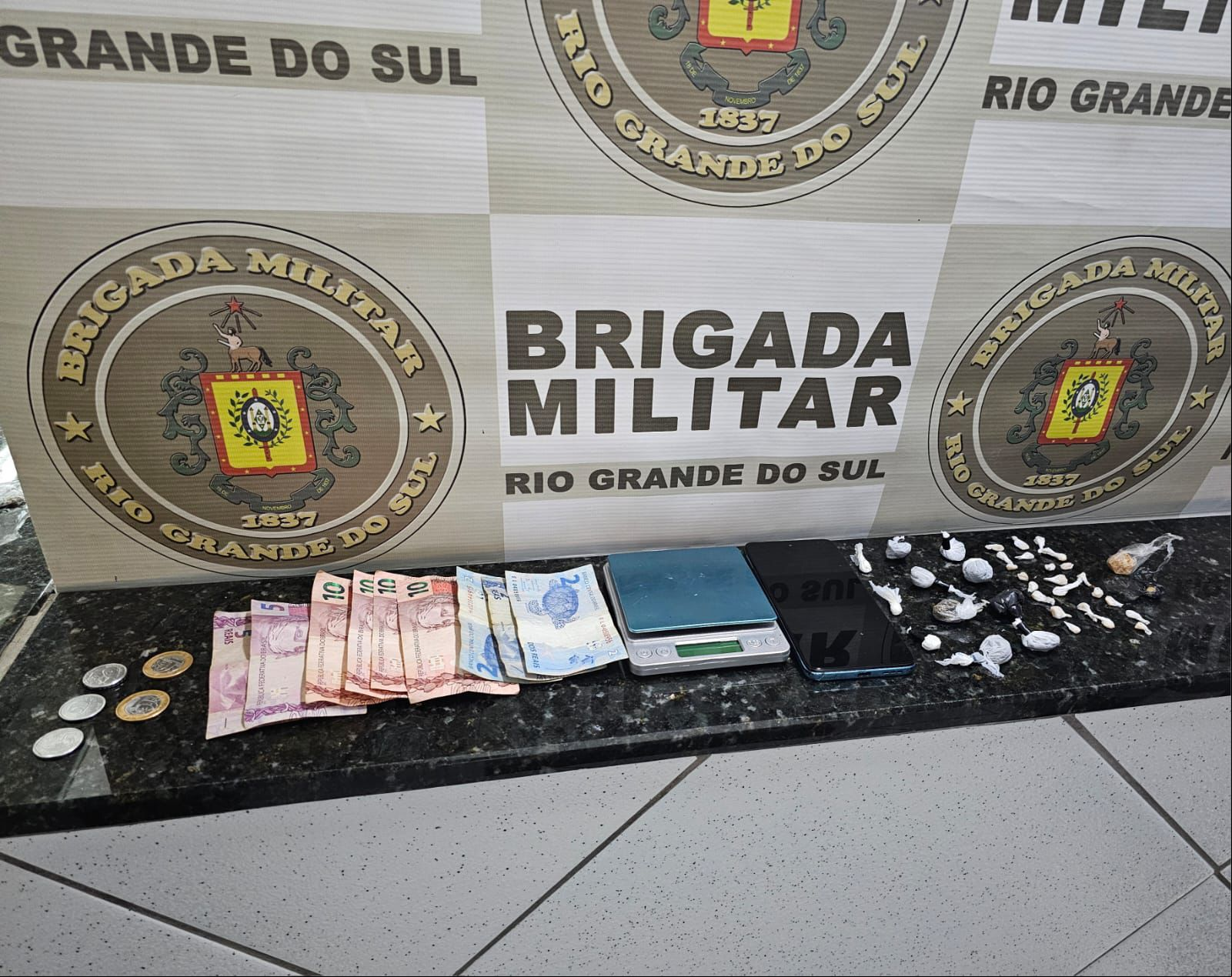 Capa Homem é preso por tráfico de drogas em Três Palmeiras