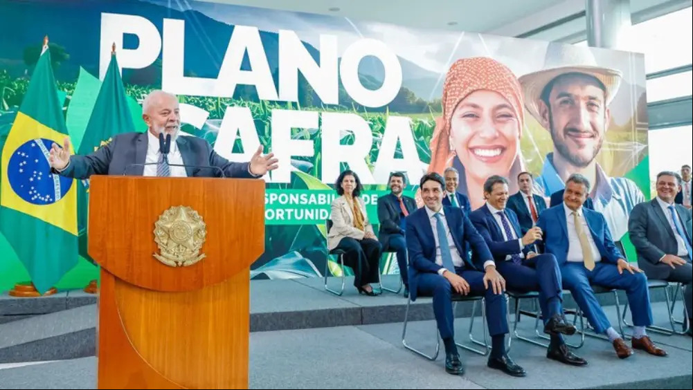 Capa Governo Lula suspende Plano Safra por falta de recursos e atraso no Orçamento