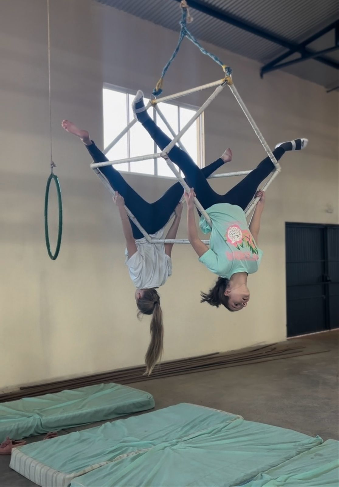 Capa Oficina de Arte Circense Encanta Crianças e Adolescentes em Almirante Tamandaré do Sul