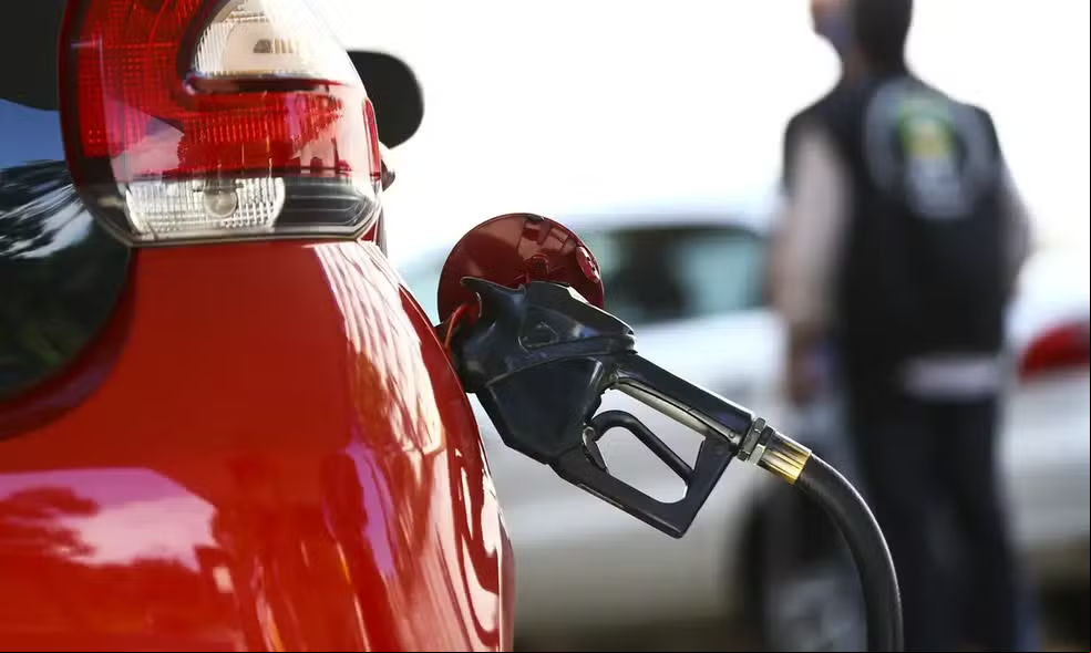 Capa Petrobras anuncia redução de R$ 0,17 no litro do diesel nas distribuidoras