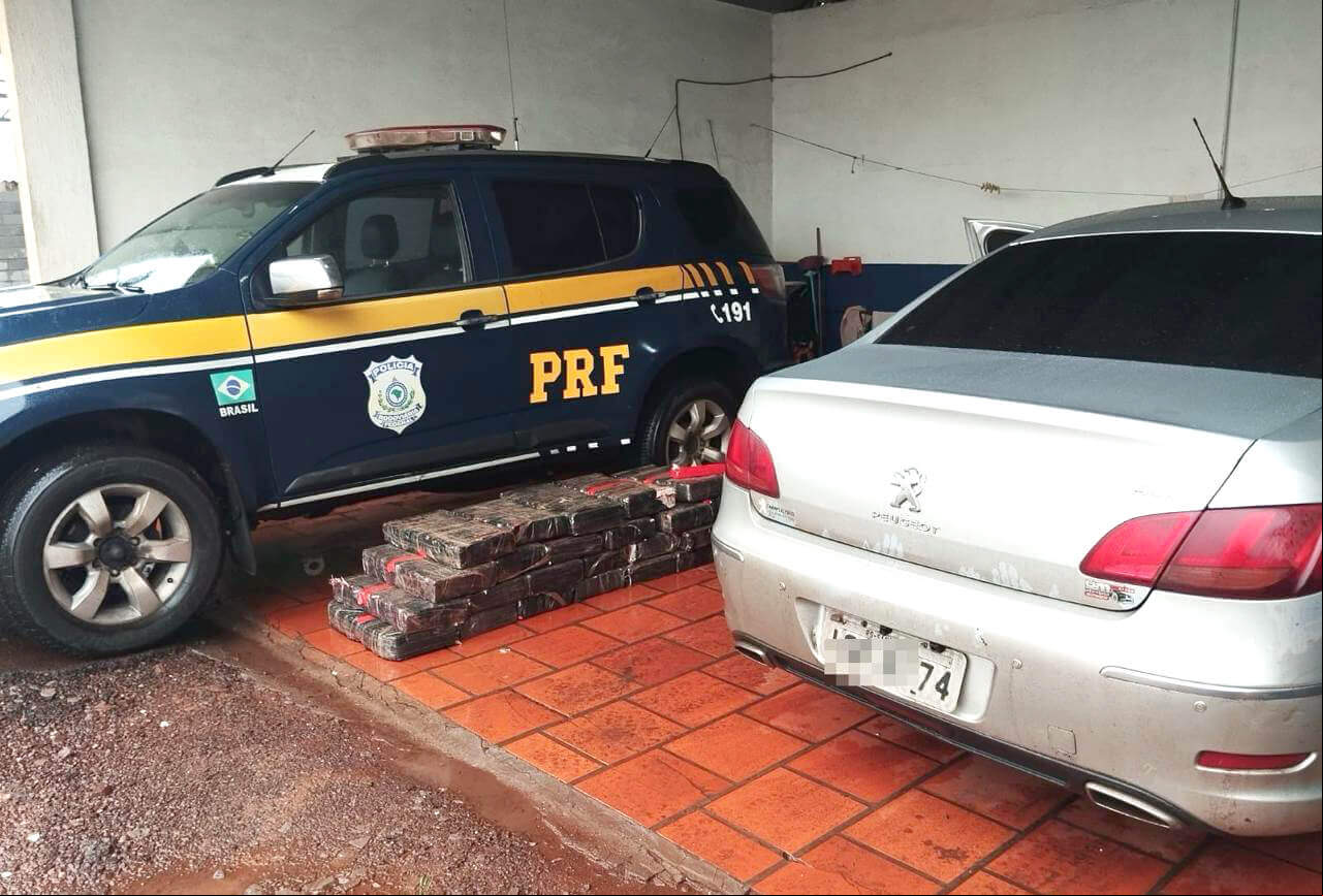 Capa PRF prende traficante com mais de 250 quilos de maconha em Frederico Westphalen
