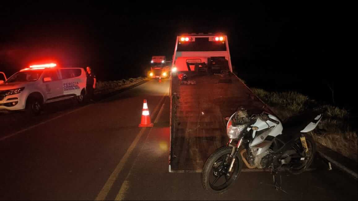 Capa Motociclista perde o controle e colide com placa na ERS-324 em Pontão