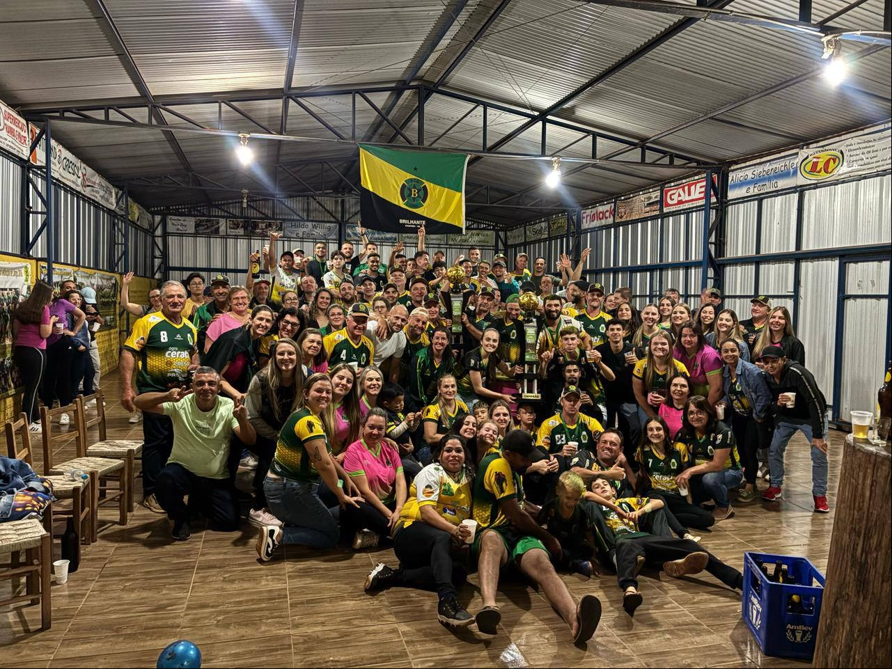 Capa Cruzeiro vence nas duas categorias, mas o Brilhante é o grande campeão